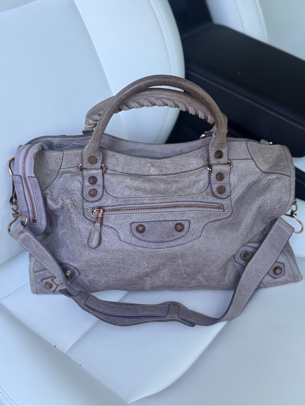 Vintage Classic city bag size large in lavender purple